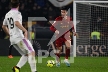 2023-02-01 - Roger Ibanez (AS Roma)  during the Coppa Italia Frecciarossa quarterfinal match between AS Roma vs US Cremonese at the Olimpic Stadium in Rome on 01 February 2023. - AS ROMA VS US CREMONESE - ITALIAN CUP - SOCCER