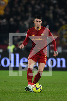 2023-02-01 - Roger Ibanez (AS Roma)  during the Coppa Italia Frecciarossa quarterfinal match between AS Roma vs US Cremonese at the Olimpic Stadium in Rome on 01 February 2023. - AS ROMA VS US CREMONESE - ITALIAN CUP - SOCCER