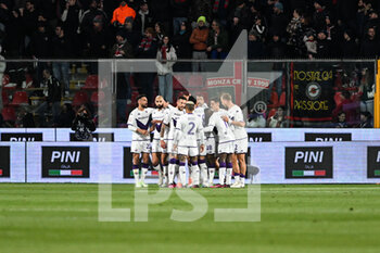 2023-04-05 - Team of ACF Fiorentina celebrating after a goal during the Italian Cup Semi Final football match between US Cremonese and ACF Fiorentina on 5 of Avril 2023 at Stadium Giovanni Zini in Cremona, Italy. Photo Tiziano Ballabio/ - SEMIFINAL - US CREMONESE VS ACF FIORENTINA - ITALIAN CUP - SOCCER