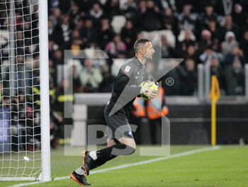 2023-04-04 - Samir Handanovic of FC Internazionale during the Coppa Italia, semifinal first leg,  football match between Juventus Fc and Fc Internazionale, on 04 April 2023 at Allianz Stadium, Turin, Italy. Photo Nderim Kaceli - SEMIFINAL - JUVENTUS FC VS INTER - FC INTERNAZIONALE - ITALIAN CUP - SOCCER
