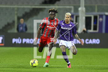 2023-04-27 - Dodo' of ACF Fiorentina and Felix Afena-Gyan of U.S. Cremonese during the Coppa Italia Semi Final match between ACF Fiorentina vs US Cremonese at Stadio Artemio Franchi on April 27, 2023 in Florence, Italy. - SEMIFINAL - ACF FIORENTINA VS US CREMONESE - ITALIAN CUP - SOCCER