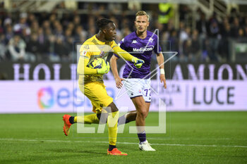 2023-04-27 - Mouhamadou Fallou Sarr of U.S. Cremonese during the Coppa Italia Semi Final match between ACF Fiorentina vs US Cremonese at Stadio Artemio Franchi on April 27, 2023 in Florence, Italy. - SEMIFINAL - ACF FIORENTINA VS US CREMONESE - ITALIAN CUP - SOCCER