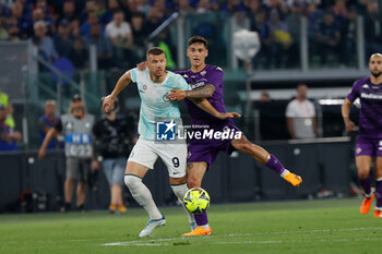 2023-05-24 - Edin Dzeko of Inter Lucas Quarta of Fiorentina - FINAL - ACF FIORENTINA VS INTER - FC INTERNAZIONALE - ITALIAN CUP - SOCCER
