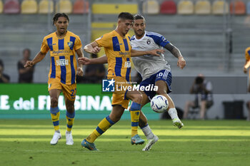 2023-08-11 - Ilario Monterisi of Frosinone Calcio and Ernesto Torregrossa of Pisa Sporting Club during the 32nd round of italian cup final match between Frosinone Calcio vs Pisa Sporting Club, 11th August 2023, Benito Stirpe Stadium, Frosinone, Italy. - FROSINONE CALCIO VS AC PISA - ITALIAN CUP - SOCCER