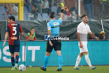 2023-08-11 - The referee Gianluca Aureliano admonishes Edoardo Duca (Modena) - GENOA CFC VS MODENA FC - ITALIAN CUP - SOCCER