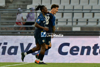 2023-08-12 - Dennis Man (Parma Calcio) celebrates after scoring a goal with Woyo Coulibaly (Parma Calcio) - SSC BARI VS PARMA CALCIO - ITALIAN CUP - SOCCER