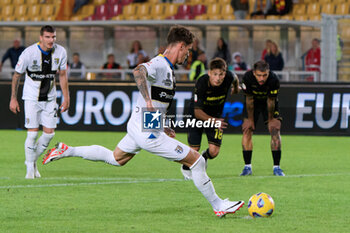 2023-11-01 - Dennis Man of Parma Calcio score the goal on penalty - US LECCE VS PARMA CALCIO - ITALIAN CUP - SOCCER