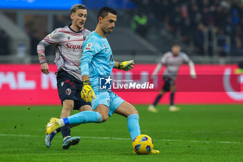 2023-12-20 - Emil Audero of FC Internazionale seen in action during Coppa Italia 2023/24 Round of 16 football match between FC Internazionale and Bologna FC at Giuseppe Meazza Stadium, Milan, Italy on December 20, 2023 - INTER - FC INTERNAZIONALE VS BOLOGNA FC - ITALIAN CUP - SOCCER