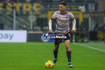 2023-12-20 - Nikola Moro of Bologna FC seen in action during Coppa Italia 2023/24 Round of 16 football match between FC Internazionale and Bologna FC at Giuseppe Meazza Stadium, Milan, Italy on December 20, 2023 - INTER - FC INTERNAZIONALE VS BOLOGNA FC - ITALIAN CUP - SOCCER