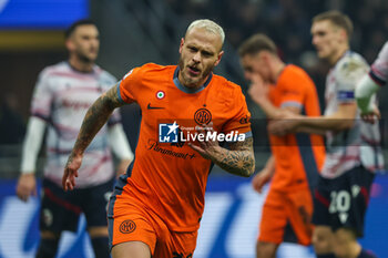 2023-12-20 - Federico Dimarco of FC Internazionale seen in action during Coppa Italia 2023/24 Round of 16 football match between FC Internazionale and Bologna FC at Giuseppe Meazza Stadium, Milan, Italy on December 20, 2023 - INTER - FC INTERNAZIONALE VS BOLOGNA FC - ITALIAN CUP - SOCCER