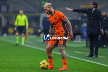 2023-12-20 - Federico Dimarco of FC Internazionale seen in action during Coppa Italia 2023/24 Round of 16 football match between FC Internazionale and Bologna FC at Giuseppe Meazza Stadium, Milan, Italy on December 20, 2023 - INTER - FC INTERNAZIONALE VS BOLOGNA FC - ITALIAN CUP - SOCCER