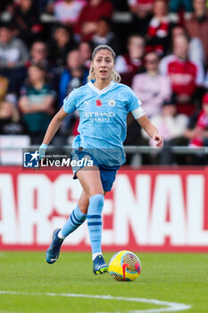 2023-11-05 - Manchester City's Laia Aleixandri during the Women's English championship, Super League football match between Arsenal and Manchester City on 5 November 2023 at Meadow Park Stadium in Borehamwood, England - FOOTBALL - WOMEN'S ENGLISH CHAMP - ARSENAL V MANCHESTER CITY - ENGLISH FA WOMEN'S SUPER LEAGUE - SOCCER