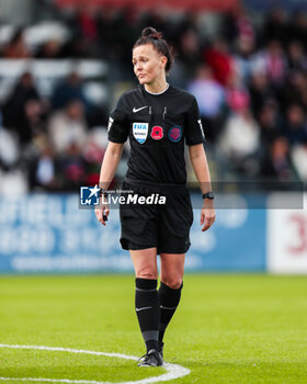 2023-11-05 - Referee Rebecca Welch during the Women's English championship, Super League football match between Arsenal and Manchester City on 5 November 2023 at Meadow Park Stadium in Borehamwood, England - FOOTBALL - WOMEN'S ENGLISH CHAMP - ARSENAL V MANCHESTER CITY - ENGLISH FA WOMEN'S SUPER LEAGUE - SOCCER
