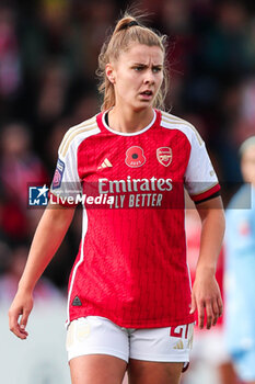 2023-11-05 - Arsenal's Victoria Pelova during the Women's English championship, Super League football match between Arsenal and Manchester City on 5 November 2023 at Meadow Park Stadium in Borehamwood, England - FOOTBALL - WOMEN'S ENGLISH CHAMP - ARSENAL V MANCHESTER CITY - ENGLISH FA WOMEN'S SUPER LEAGUE - SOCCER