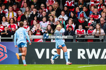 2023-11-05 - Manchester City's Chloe Kelly celebrates her goal 1-1 during the Women's English championship, Super League football match between Arsenal and Manchester City on 5 November 2023 at Meadow Park Stadium in Borehamwood, England - FOOTBALL - WOMEN'S ENGLISH CHAMP - ARSENAL V MANCHESTER CITY - ENGLISH FA WOMEN'S SUPER LEAGUE - SOCCER