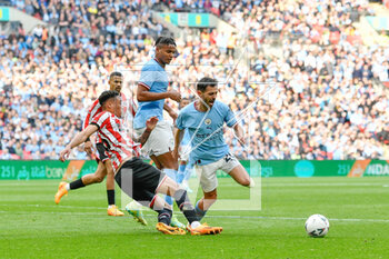 2023-04-24 - Bernardo Silva (20) of Manchester City is fouled in the penalty area by Daniel Jebbison (36) of Sheffield United during the English Cup, FA Cup semi final football match between Manchester City and Sheffield United on 22 April 2023 at Wembley Stadium in London, England - FOOTBALL - ENGLISH CUP - MANCHESTER CITY V SHEFFIELD UNITED - ENGLISH LEAGUE CUP - SOCCER