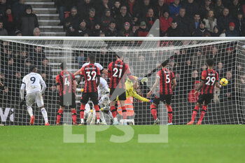 2023-01-01 - Jordan Ayew (9) of Crystal Palace scores the opening goal during the English championship Premier League football match between Bournemouth and Crystal Palace on 31 December 2022 at the Vitality Stadium in Bournemouth, England - FOOTBALL - ENGLISH CHAMP - BOURNEMOUTH V CRYSTAL PALACE - ENGLISH PREMIER LEAGUE - SOCCER