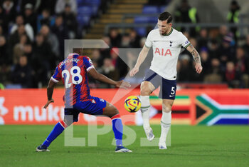 2023-01-04 - Tottenham Hotspur midfielder Pierre-Emile Hojberg during the English championship Premier League football match between Crystal Palace and Tottenham Hotspur on January 4, 2023 at Selhurst Park in London, England - FOOTBALL - ENGLISH CHAMP - CRYSTAL PALACE V TOTTENHAM - ENGLISH PREMIER LEAGUE - SOCCER