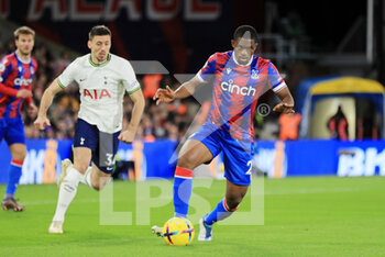 2023-01-04 - Crystal Palace Midfielder Cheick Doucoure during the English championship Premier League football match between Crystal Palace and Tottenham Hotspur on January 4, 2023 at Selhurst Park in London, England - FOOTBALL - ENGLISH CHAMP - CRYSTAL PALACE V TOTTENHAM - ENGLISH PREMIER LEAGUE - SOCCER