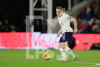2023-01-04 - Tottenham Hotspur midfielder Oliver Skipp during the English championship Premier League football match between Crystal Palace and Tottenham Hotspur on January 4, 2023 at Selhurst Park in London, England - FOOTBALL - ENGLISH CHAMP - CRYSTAL PALACE V TOTTENHAM - ENGLISH PREMIER LEAGUE - SOCCER