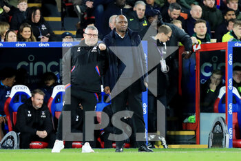2023-01-04 - Crystal Palace manager Patrick Viera and his Assistant Osain Roberts during the English championship Premier League football match between Crystal Palace and Tottenham Hotspur on January 4, 2023 at Selhurst Park in London, England - FOOTBALL - ENGLISH CHAMP - CRYSTAL PALACE V TOTTENHAM - ENGLISH PREMIER LEAGUE - SOCCER
