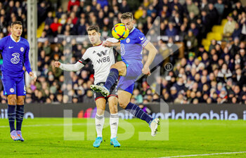 2023-01-13 - Manor Solomon (11) of Fulham tussles with Cesar Azpilicueta (28) of Chelsea during the English championship Premier League football match between Fulham and Chelsea on January 12, 2023 at Craven Cottage in London, England - FOOTBALL - ENGLISH CHAMP - FULHAM V CHELSEA - ENGLISH PREMIER LEAGUE - SOCCER