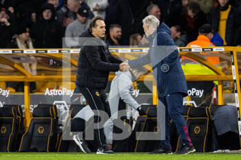 2023-01-14 - Managers West Ham United Manager David Moyes and Wolverhampton Wanderers Julen Lopetegui shake hands after the English championship Premier League football match between Wolverhampton Wanderers and West Ham United on January 14, 2023 at Molineux stadium in Wolverhampton, England - FOOTBALL - ENGLISH CHAMP - WOLVERHAMPTON V WEST HAM - ENGLISH PREMIER LEAGUE - SOCCER