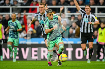 2023-01-15 - PENALTY Fulham's Andreas Pereira is pulled down by Newcastle's Dan Burn during the Premier League match between Newcastle United and Fulham at St. James' Park, Newcastle, England on 15 January 2023. Photo Malcolm Mackenzie/ProSportsImages / DPPI - FOOTBALL - ENGLISG CHAMP - NEWCASTLE V FULHAM - ENGLISH PREMIER LEAGUE - SOCCER