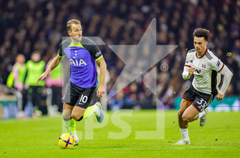 24/01/2023 - Harry Kane (10) of Tottenham Hotspur and Antonee Robinson of Fulham during the English championship Premier League football match between Fulham and Tottenham Hotspur on January 23, 2023 at Craven Cottage in London, England - FOOTBALL - ENGLISH CHAMP - FULHAM V TOTTENHAM - ENGLISH PREMIER LEAGUE - CALCIO