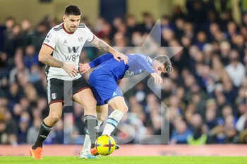 2023-02-03 - Fulham forward Aleksandar Mitrovic (9) and Chelsea midfielder Mason Mount (19) during the English championship Premier League football match between Chelsea and Fulham on February 3, 2023 at Stamford Bridge in London, England - FOOTBALL - ENGLISH CHAMP - CHELSEA V FULHAM - ENGLISH PREMIER LEAGUE - SOCCER
