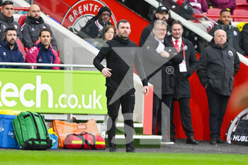 2023-02-04 - Southampton manager Nathan Jones during the English championship Premier League football match between Brentford and Southampton on February 4, 2023 at Gtech Community Stadium in Brentford, England - FOOTBALL - ENGLISH CHAMP - BRENTFORD V SOUTHAMPTON - ENGLISH PREMIER LEAGUE - SOCCER