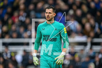 2023-02-18 - Newcastle goalkeeper Martin Dubravka during the English championship Premier League football match between Newcastle United and Liverpool on February 18, 2023 at St James’ Park in Newcastle, England - FOOTBALL - ENGLISH CHAMP - NEWCASTLE V LIVERPOOL - ENGLISH PREMIER LEAGUE - SOCCER