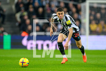 2023-02-18 - Miguel Almiron of Newcastle during the English championship Premier League football match between Newcastle United and Liverpool on February 18, 2023 at St James’ Park in Newcastle, England - FOOTBALL - ENGLISH CHAMP - NEWCASTLE V LIVERPOOL - ENGLISH PREMIER LEAGUE - SOCCER