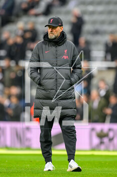 2023-02-18 - Liverpool manager, Jurgen Klopp during the English championship Premier League football match between Newcastle United and Liverpool on February 18, 2023 at St James’ Park in Newcastle, England - FOOTBALL - ENGLISH CHAMP - NEWCASTLE V LIVERPOOL - ENGLISH PREMIER LEAGUE - SOCCER
