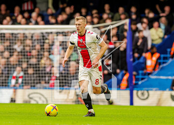 2023-02-19 - James Ward-Prowse (8) of Southampton during the English championship Premier League football match between Chelsea and Southampton on February 18, 2023 at Stamford Bridge in London, England - FOOTBALL - ENGLISH CHAMP - CHELSEA V SOUTHAMPTON - ENGLISH PREMIER LEAGUE - SOCCER