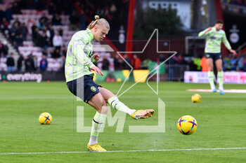 2023-02-25 - Erling Haaland (9) of Manchester City warms up during the English championship Premier League football match between Bournemouth and Manchester City on 25 February 2023 at the Vitality Stadium in Bournemouth, England - FOOTBALL - ENGLISH CHAMP - BOURNEMOUTH V MANCHESTER CITY - ENGLISH PREMIER LEAGUE - SOCCER