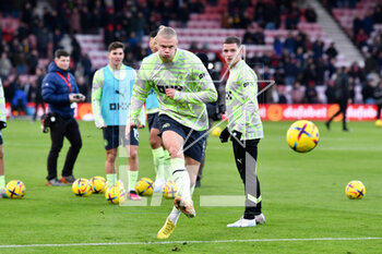 2023-02-25 - Erling Haaland (9) of Manchester City warms up during the English championship Premier League football match between Bournemouth and Manchester City on 25 February 2023 at the Vitality Stadium in Bournemouth, England - FOOTBALL - ENGLISH CHAMP - BOURNEMOUTH V MANCHESTER CITY - ENGLISH PREMIER LEAGUE - SOCCER