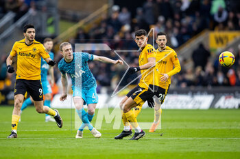 2023-03-04 - Tottenham Hotspur midfielder Oliver Skipp (4) during the English championship Premier League football match between Wolverhampton Wanderers and Tottenham Hotspur on 4 March 2023 at Molineux stadium in Wolverhampton, England - FOOTBALL - ENGLISH CHAMP - WOLVERHAMPTON V TOTTENHAM - ENGLISH PREMIER LEAGUE - SOCCER