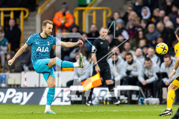 2023-03-04 - Tottenham Hotspur forward Harry Kane during the English championship Premier League football match between Wolverhampton Wanderers and Tottenham Hotspur on 4 March 2023 at Molineux stadium in Wolverhampton, England - FOOTBALL - ENGLISH CHAMP - WOLVERHAMPTON V TOTTENHAM - ENGLISH PREMIER LEAGUE - SOCCER