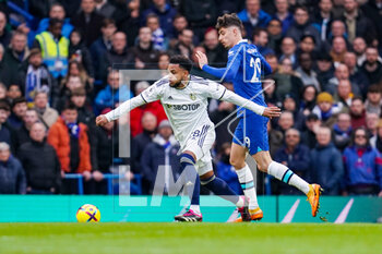 2023-03-04 - Leeds United midfielder Weston McKennie (28) and Chelsea midfielder Kai Havertz (29) during the English championship Premier League football match between Chelsea and Leeds United on 4 March 2023 at Stamford Bridge in London, England - FOOTBALL - ENGLISH CHAMP - CHELSEA V LEEDS - ENGLISH PREMIER LEAGUE - SOCCER