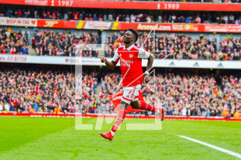 2023-03-19 - Arsenal midfielder Bukayo Saka (7) scores 2-0 and celebrates during the English championship Premier League football match between Arsenal and Crystal Palace on 19 March 2023 at the Emirates Stadium in London, England - FOOTBALL - ENGLISH CHAMP - ARSENAL V CRYSTAL PALACE - ENGLISH PREMIER LEAGUE - SOCCER