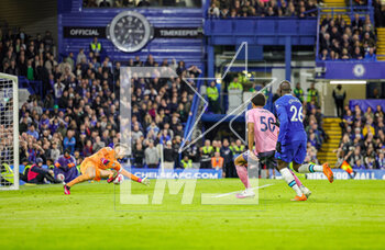 2023-03-20 - Ellis Simms (50) of Everton scores a goal 2-2 during the English championship Premier League football match between Chelsea and Everton on 18 March 2023 at Stamford Bridge in London, England - FOOTBALL - ENGLISH CHAMP - CHELSEA V EVERTON - ENGLISH PREMIER LEAGUE - SOCCER