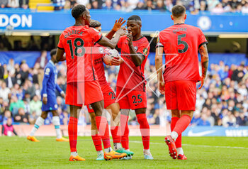 2023-04-15 - Danny Welbeck (18) of Brighton & Hove Albion scores a goal and celebrates 1-1 during the English championship Premier League football match between Chelsea and Brighton and Hove Albion on 15 April 2023 at Stamford Bridge in London, England - FOOTBALL - ENGLISH CHAMP - CHELSEA V BRIGHTON - ENGLISH PREMIER LEAGUE - SOCCER