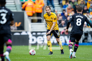 2023-04-15 - Wolverhampton Wanderers defender Craig Dawson during the English championship Premier League football match between Wolverhampton Wanderers and Brentford on 15 April 2023 at Molineux stadium in Wolverhampton, England - FOOTBALL - ENGLISH CHAMP - WOLVERHAMPTON V BRENTFORD - ENGLISH PREMIER LEAGUE - SOCCER