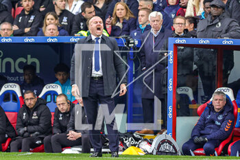 2023-04-24 - Sean Dyche Manager of Everton during the English championship Premier League football match between Crystal Palace and Everton on 22 April 2023 at Selhurst Park in London, England - FOOTBALL - ENGLISH CHAMP - CRYSTAL PALACE V EVERTON - ENGLISH PREMIER LEAGUE - SOCCER