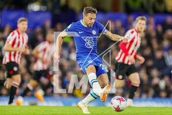 2023-04-26 - Cesar Azpilicueta (28) of Chelsea during the English championship Premier League football match between Chelsea and Brentford on 26 April 2023 at Stamford Bridge in London, England - FOOTBALL - ENGLISH CHAMP - CHELSEA V BRENTFORD - ENGLISH PREMIER LEAGUE - SOCCER