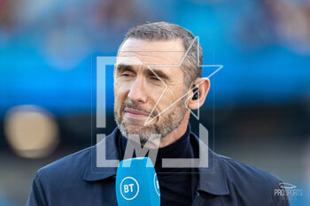 2023-04-26 - Ex-Arsenal player, Martin Keown, before during the English championship Premier League football match between Manchester City and Arsenal on 26 April 2023 at the Etihad Stadium in Manchester, England - FOOTBALL - ENGLISH CHAMP - MANCHESTER CITY V ARSENAL - ENGLISH PREMIER LEAGUE - SOCCER