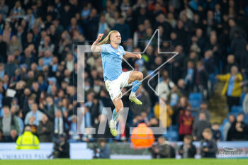 2023-04-26 - Manchester City forward Erling Haaland (9) celebrates Manchester City's 4-1 win during the English championship Premier League football match between Manchester City and Arsenal on 26 April 2023 at the Etihad Stadium in Manchester, England - FOOTBALL - ENGLISH CHAMP - MANCHESTER CITY V ARSENAL - ENGLISH PREMIER LEAGUE - SOCCER