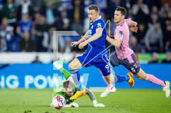 2023-05-01 - Leicester City forward Jamie Vardy (9) scores a goal 2-1 during the English championship Premier League football match between Leicester City and Everton on 1 May 2023 at the King Power Stadium in Leicester, England - FOOTBALL - ENGLISH CHAMP - LEICESTER V EVERTON - ENGLISH PREMIER LEAGUE - SOCCER
