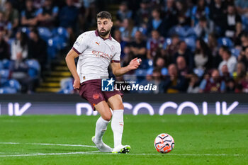 2023-08-11 - Manchester City defender Josko Gvardiol (24) in action during the English championship Premier League football match between Burnley and Manchester City on 11 August 2023 at Turf Moor in Burnley, England - FOOTBALL - ENGLISH CHAMP - BURNLEY V MANCHESTER CITY - ENGLISH PREMIER LEAGUE - SOCCER
